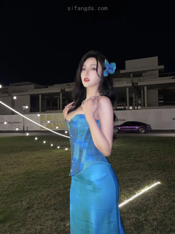 王馨瑶《私购流出》(81P + 1V)