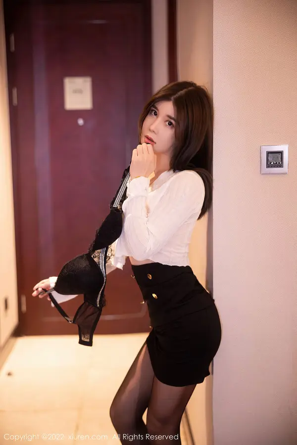 Vol. 05781 周jojobaby(83P)