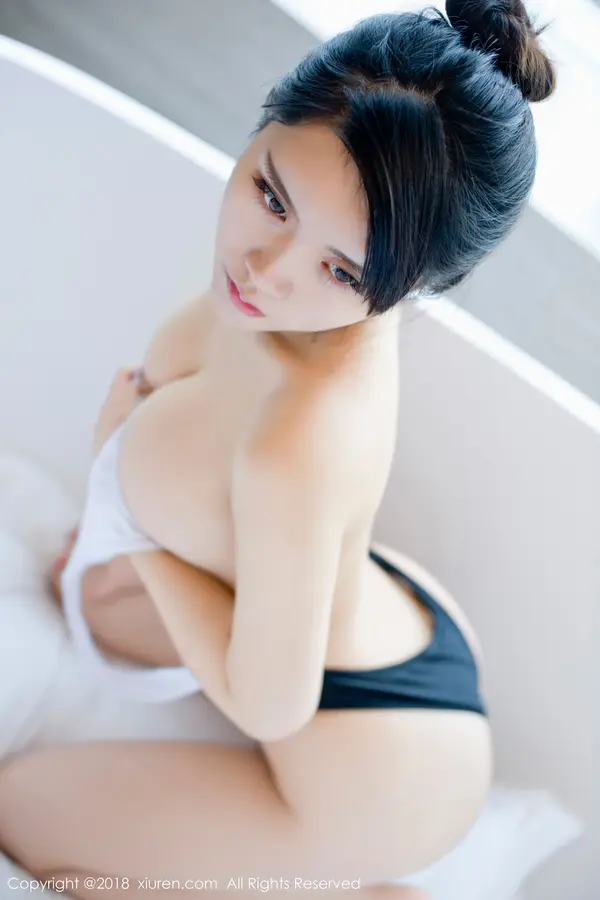 Vol. 01260 私语baby(51P)