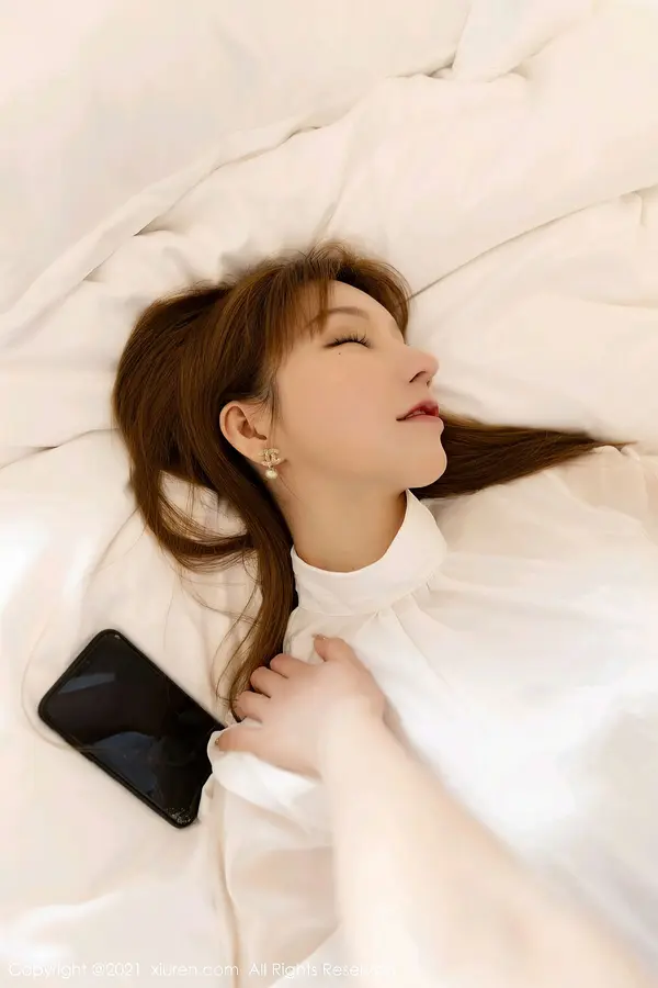 Vol. 03063 周于希Sandy(123P)