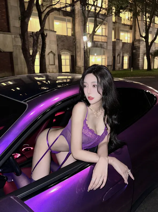 王馨瑶《私购流出》(81P + 1V)