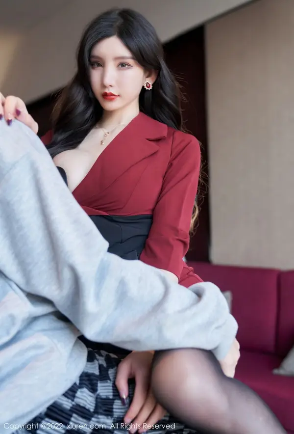 Vol. 04877 周于希Sally(77P)
