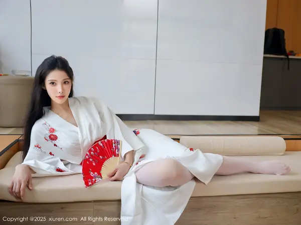 Vol. 10767 梨霜儿(84P)