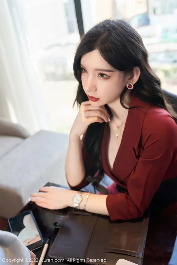 Vol. 04877 周于希Sally(77P)
