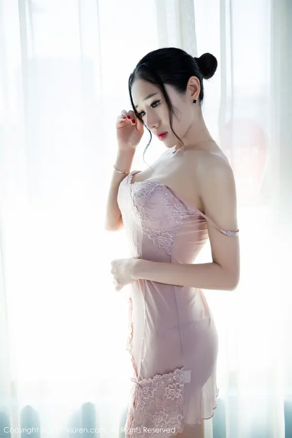 Vol. 00806 馨怡(51P)