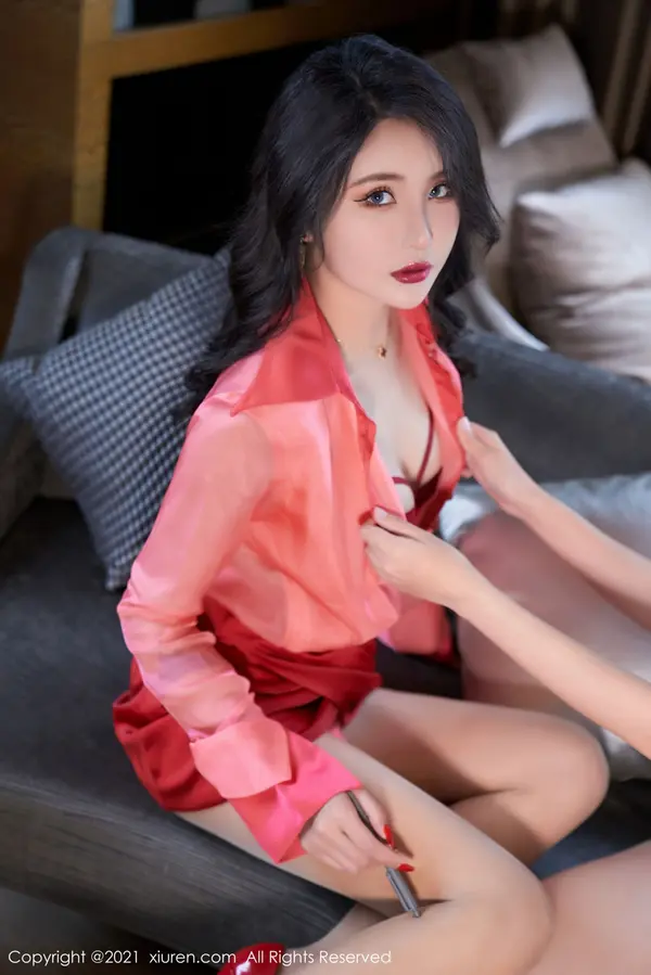 Vol. 03915 Emily尹菲(65P)