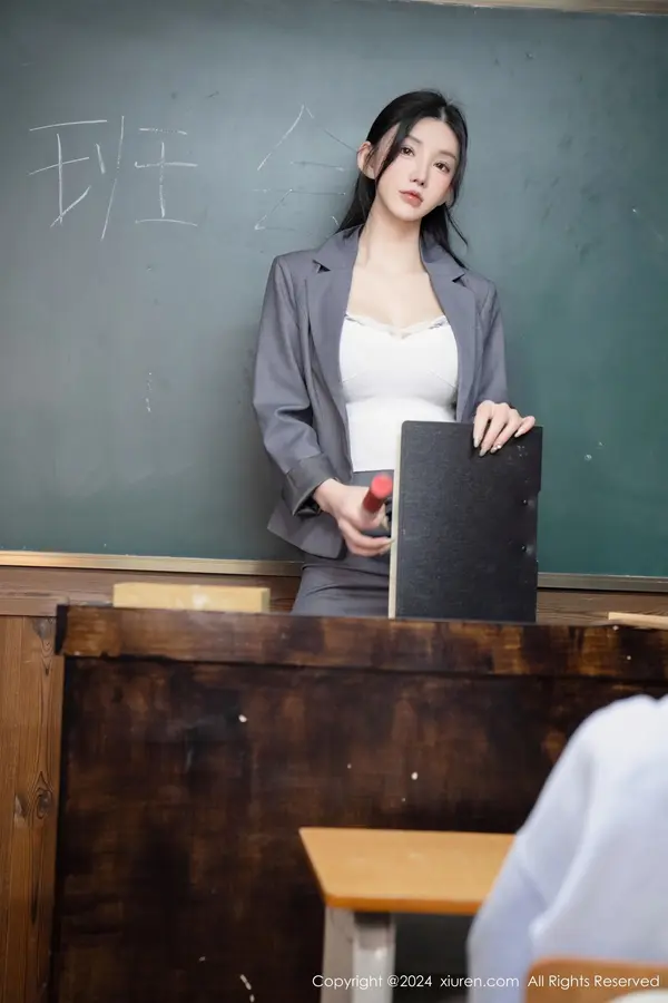 Vol. 08204 周于希Sally(94P)