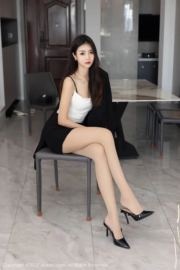 Vol. 05530 可乐Vicky(64P)