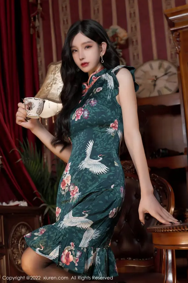 Vol. 04695 周于希Sally(81P)