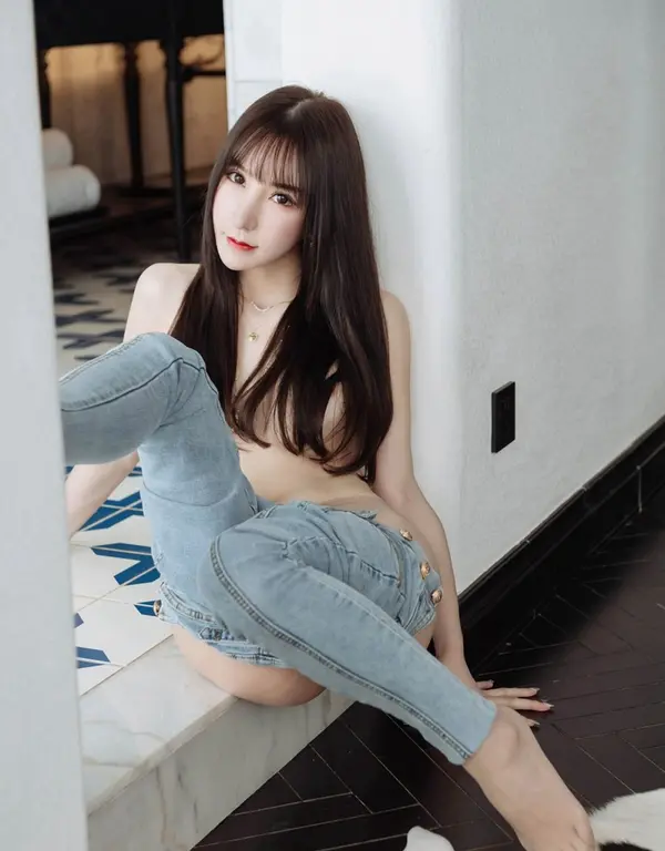 Vol. 0246 周于希Sandy(71P)