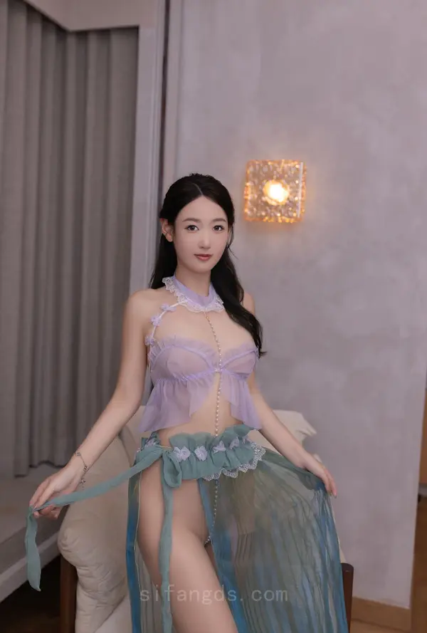 Vol. 8644 唐安琪《私购流出》(91P + 2V)
