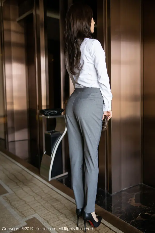 Vol. 01834 周于希Sandy(107P)