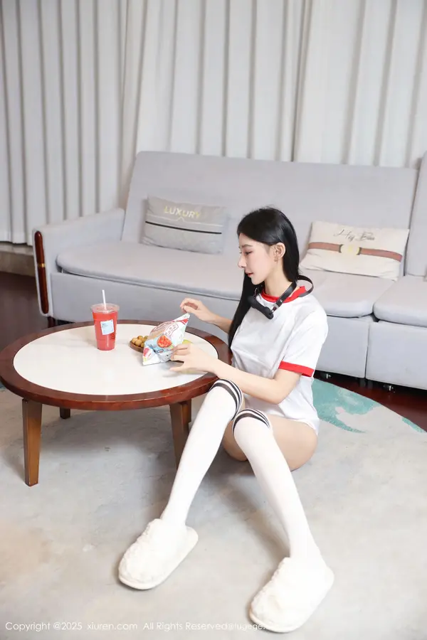 Vol. 11110 许微微呀(87P)