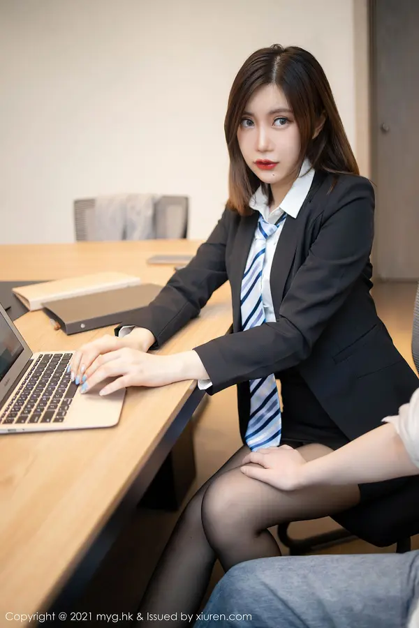Vol. 0499 Carina绮里嘉(81P)