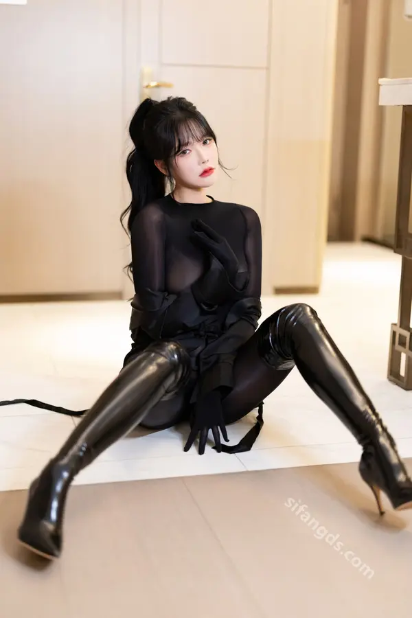Vol. 9275 娜比《私购流出》(161P + 6V)