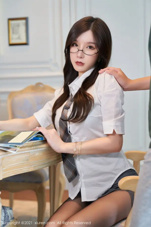 Vol. 04005 周于希Sandy(74P)
