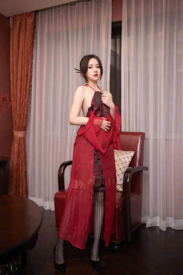 鱼子酱Fish《落叶有情》(125P)