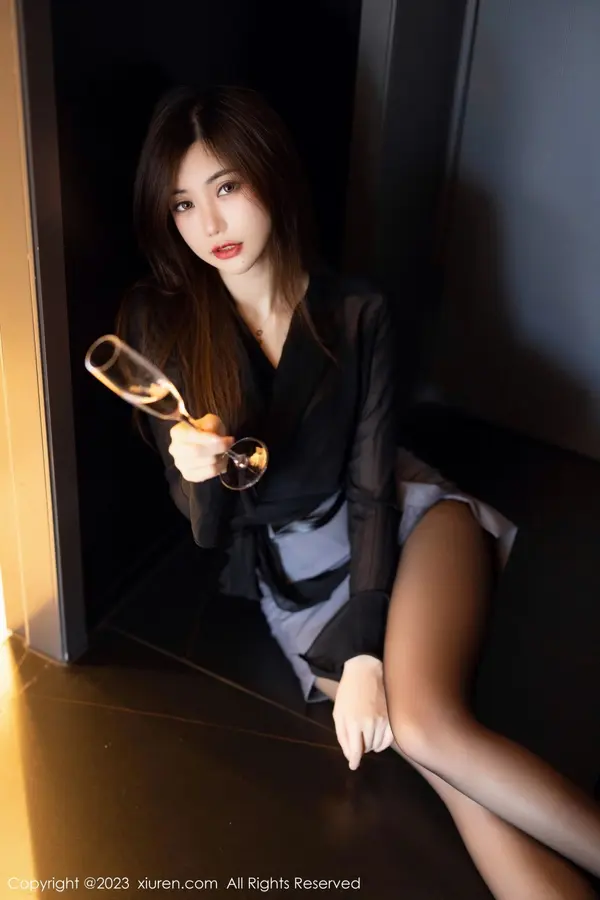 Vol. 06770 绮里嘉ula(94P)