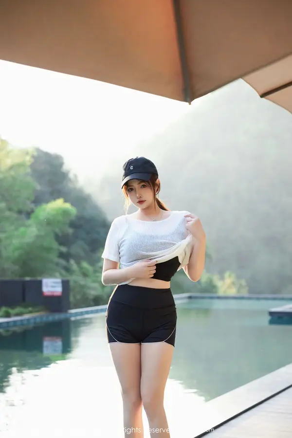 Vol. 09549 养乐多Doll(52P)