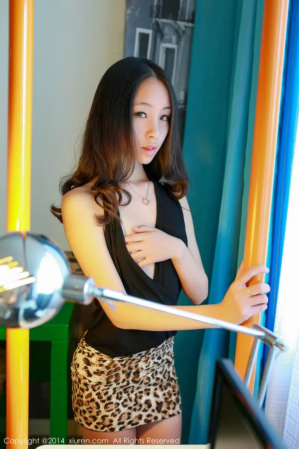 Vol. 00241 梓萱Crystal(53P)