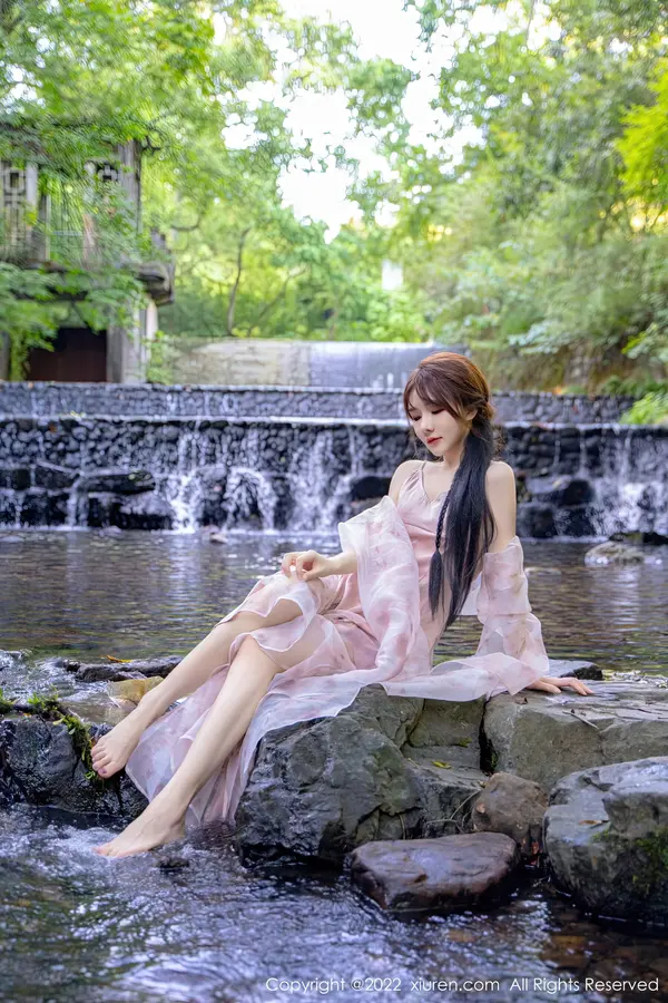 Vol. 5690 婠婠么(82P)