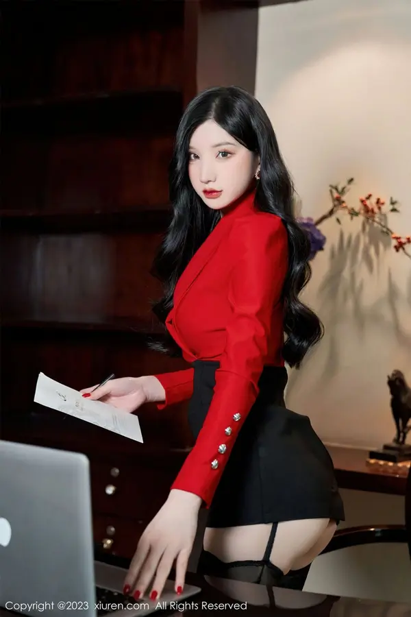 Vol. 06101 周于希Sally(85P)