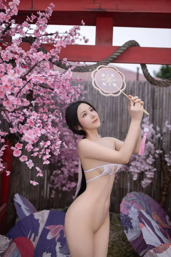 Vol. 8927 鱼子酱Fish《花想容》(120P)