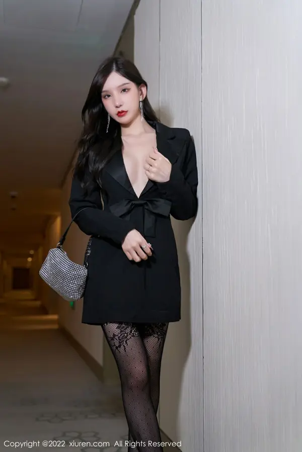 Vol. 04486 周于希Sally(81P)