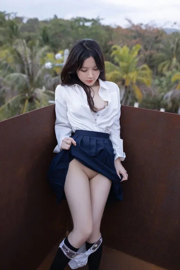 鱼子酱Fish《外出回忆录》(120P)