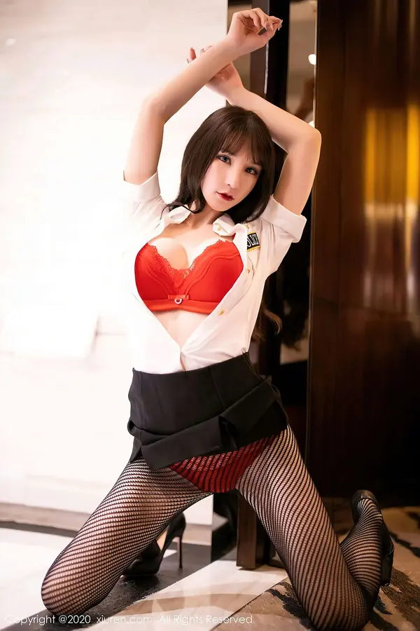 Vol. 02820 周于希Sandy(51P)
