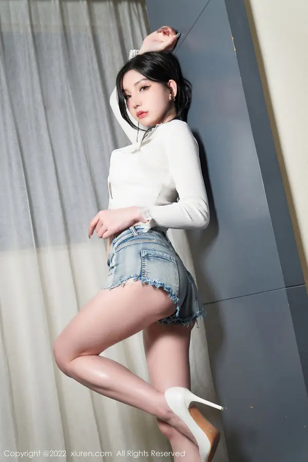 Vol. 05239 周于希Sally(86P)