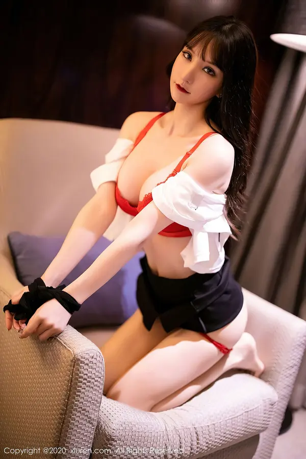 Vol. 02820 周于希Sandy(51P)