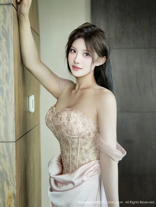 Vol. 10438 梨霜儿(83P)