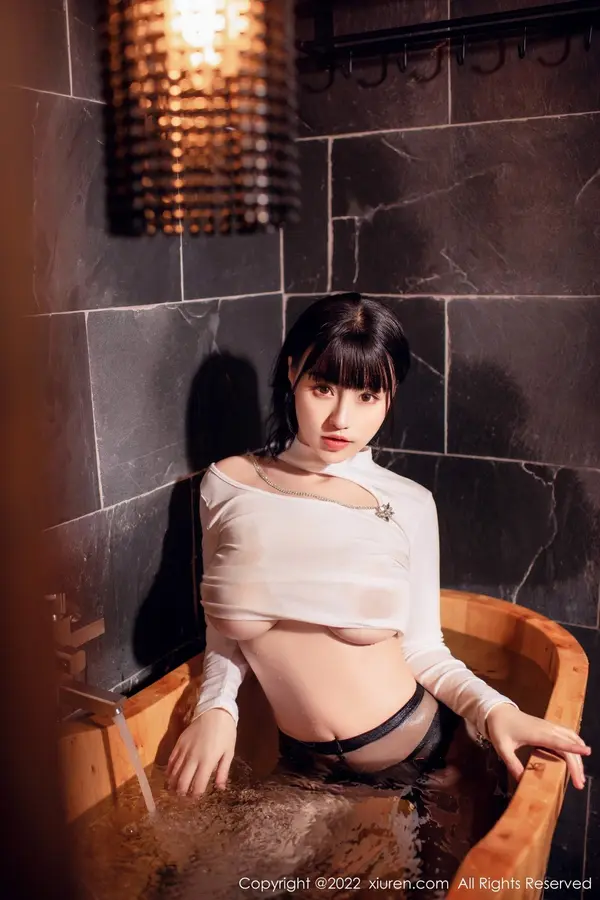 Vol. 04548 朱可儿Flora(52P)