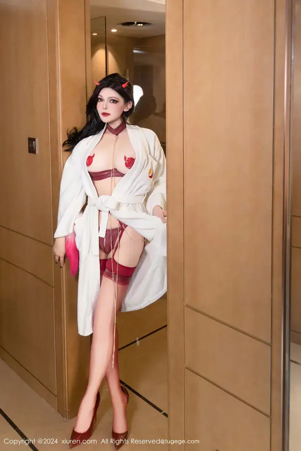 Vol. 09352 伊丽莎有点白(94P)
