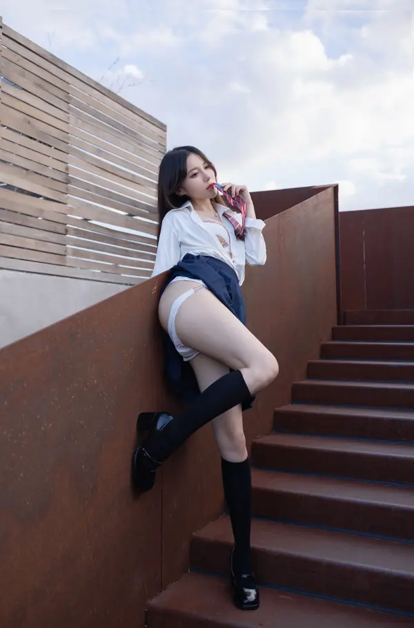 鱼子酱Fish《外出回忆录》(120P)