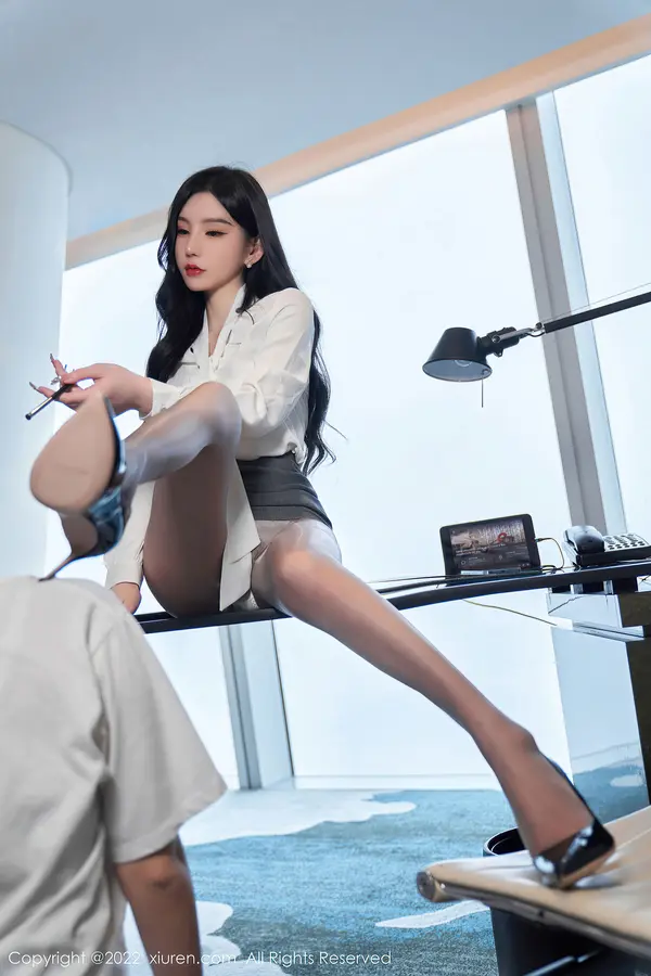 Vol. 05177 周于希Sally(82P)