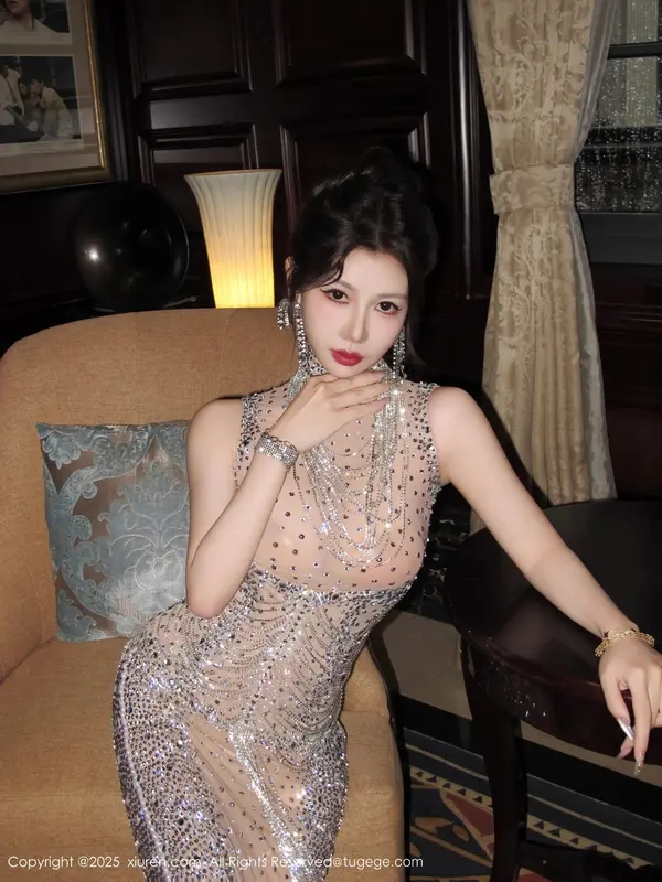 Vol. 10802 尹甜甜sunny(89P)