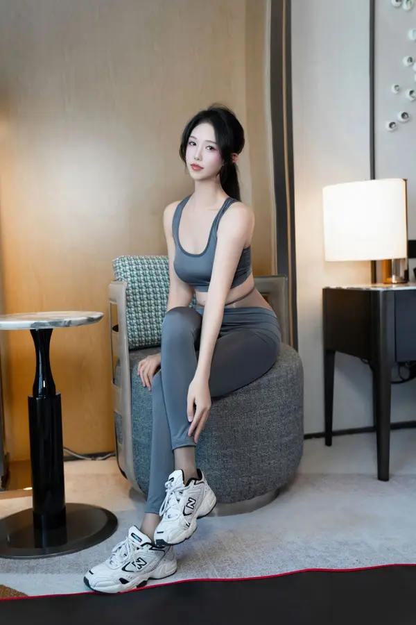 Vol. 07882 利世《私购流出》(105P)