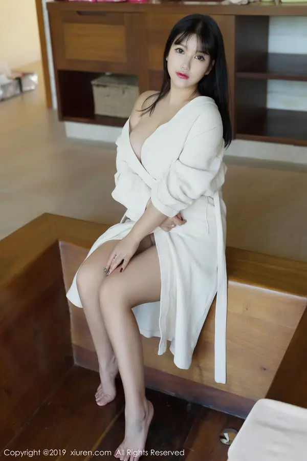 Vol. 01603 小尤奈(51P)