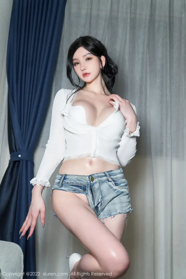 Vol. 05239 周于希Sally(86P)