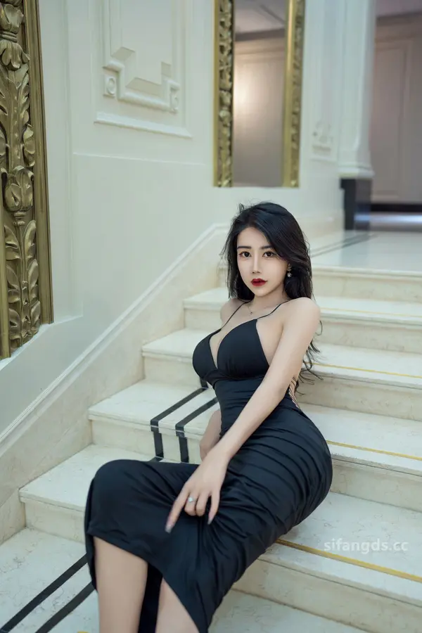 Vol. 0240 李若汐《私购流出》(84P + 4V)