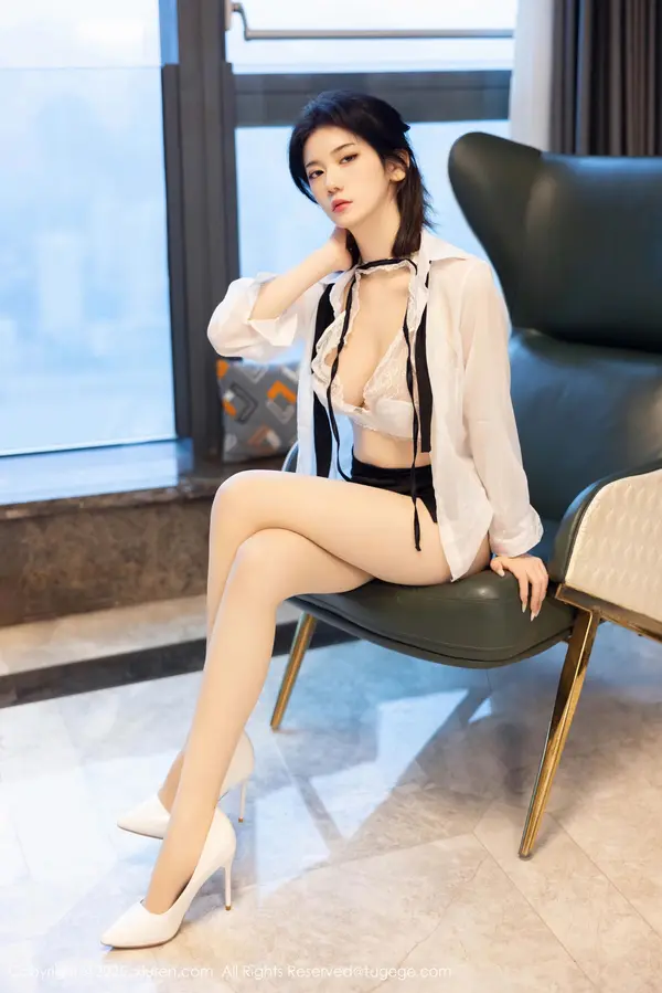 Vol. 11077 凌七七(80P)