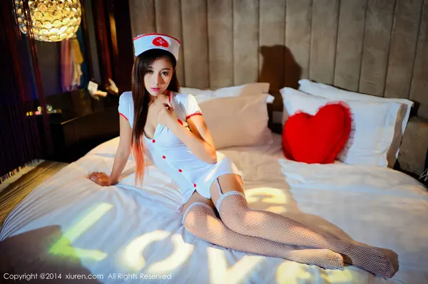 Vol. 00222 周美美(65P)