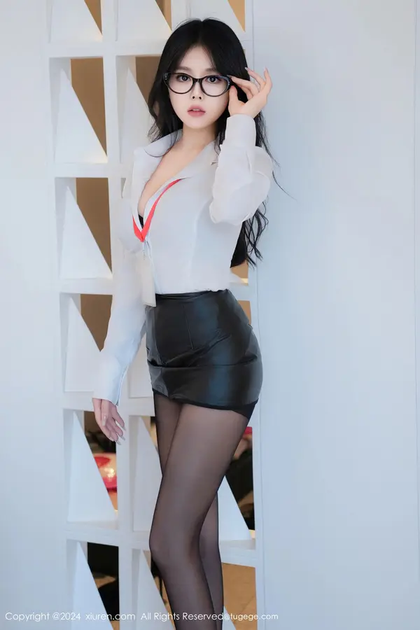Vol. 09149 董媛媛Janel(67P)
