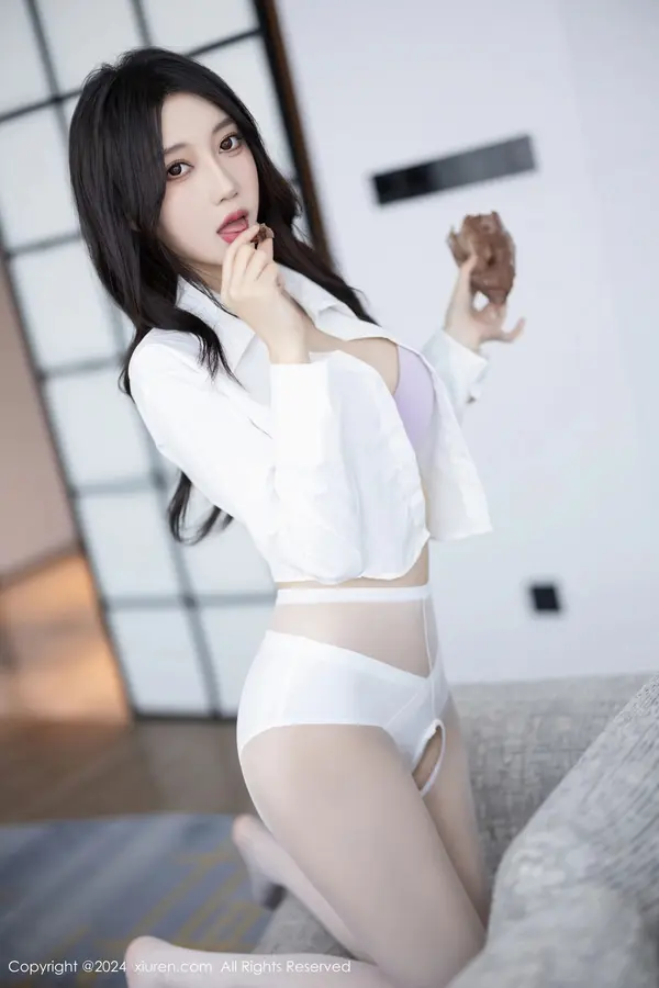Vol. 08247 玥儿玥(83P)