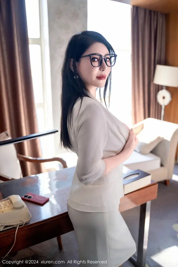 Vol. 08008 悦悦姐(64P)
