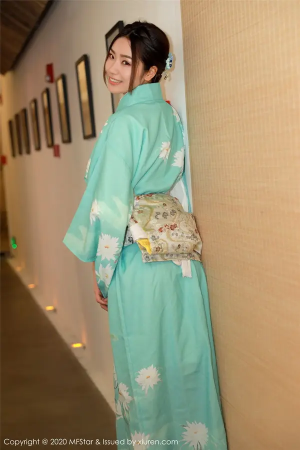Vol. 0332 方子萱(73P)