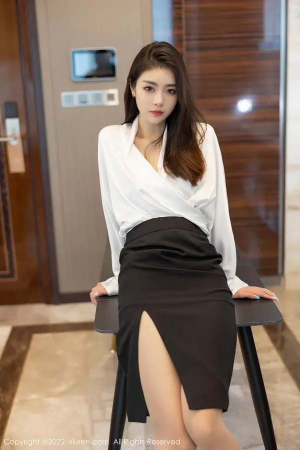 Vol. 04869 可乐Vicky(71P)