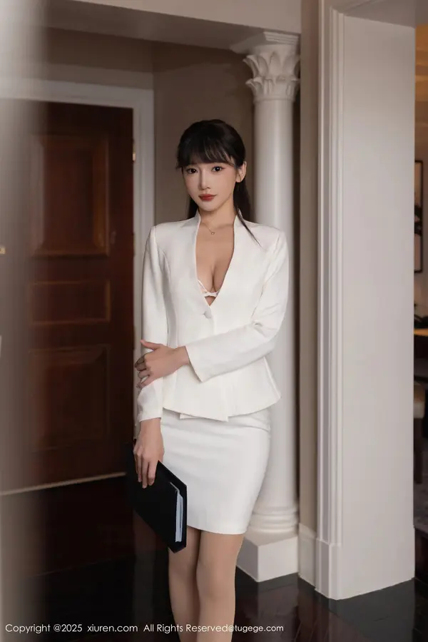 Vol. 11042 陆萱萱(81P)